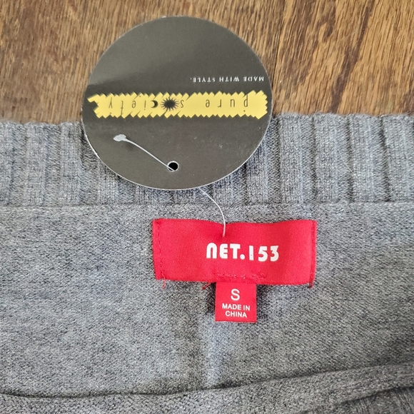 NWT | NET.153 crop grey pullover sweater, scoop neck, ribbed wrists neck & hem - Picture 5 of 5